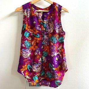 41 Hawthorn Floral Sleeveless Blouse - size S